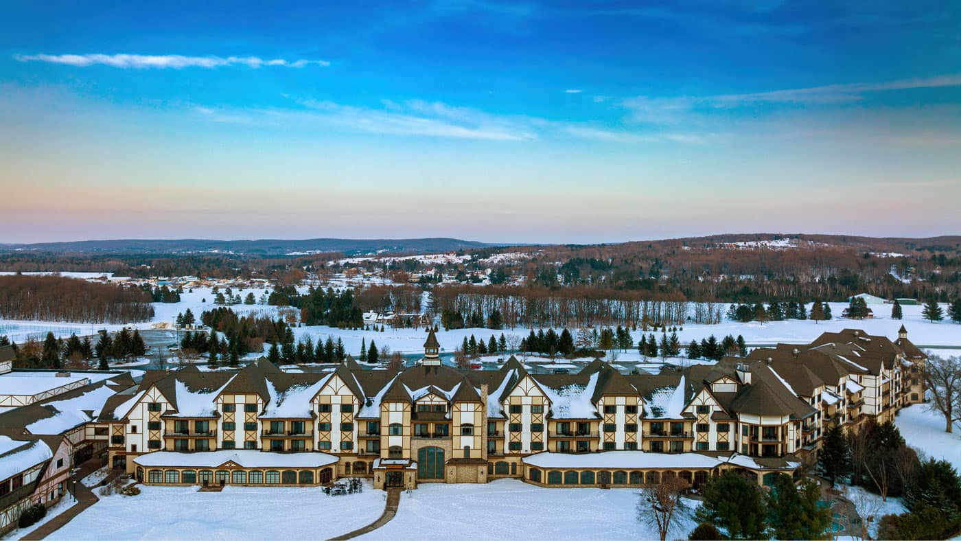 Mountain Grand Lodge and Spa Outside Winter Picture